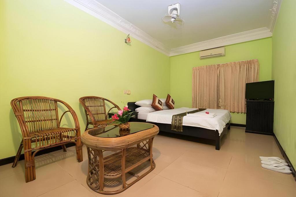 Happy Zone Hostel Siem Reap Luaran gambar