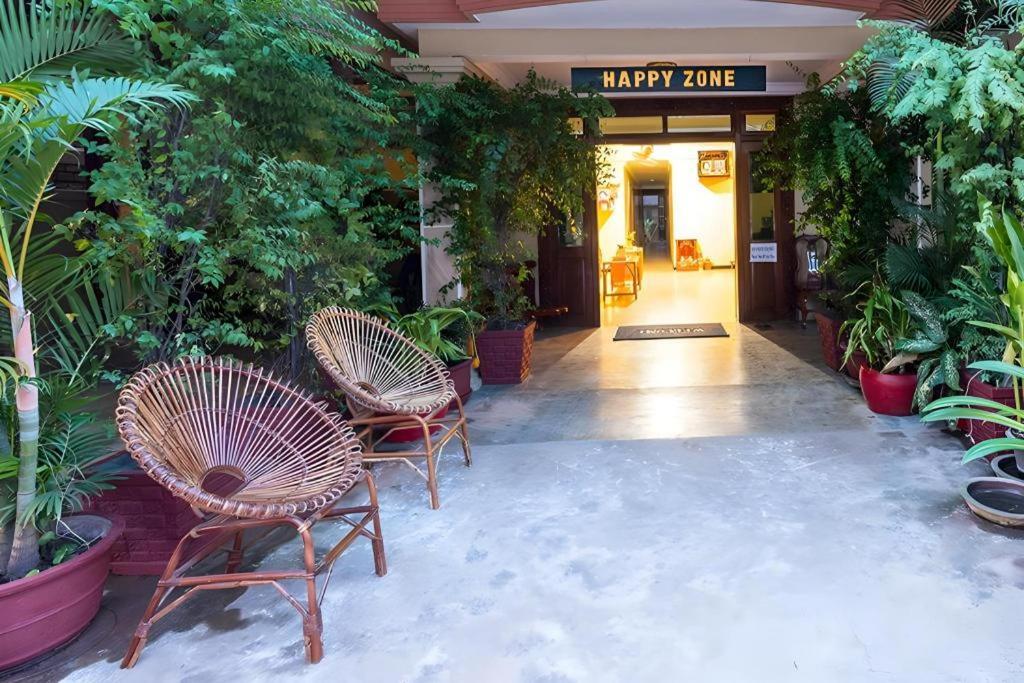 Happy Zone Hostel Siem Reap Luaran gambar